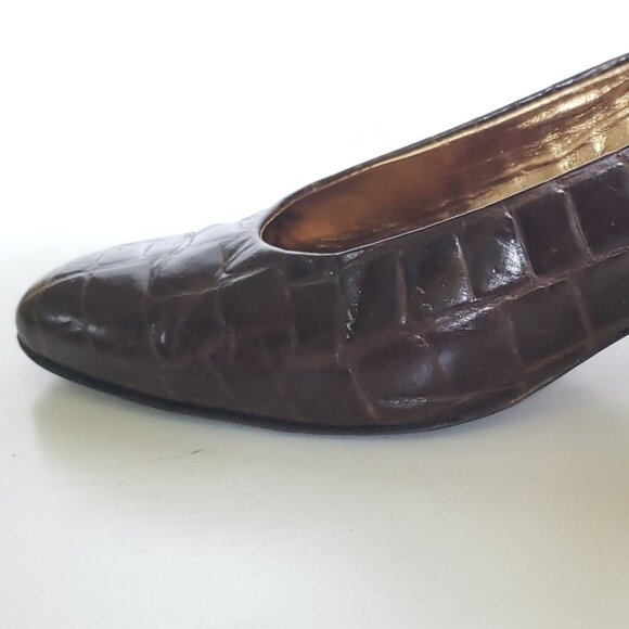 Joan & David Italian Brown Croc Print Leather Pumps -Hand Made in Italy, size 7B - Picture 2 of 16